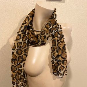 Mint Collection Cheetah Scarf